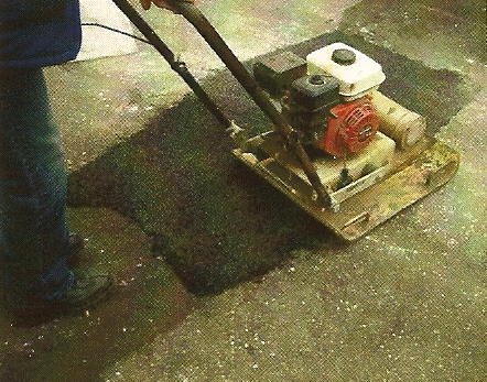 Cold asphalt for road repairs